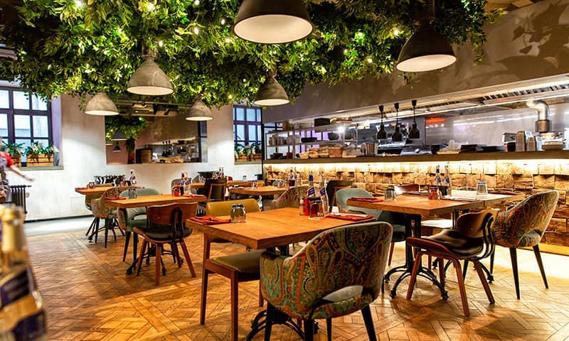 iluminación restaurante