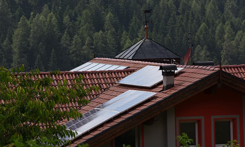 tejados mansarda con placas solares